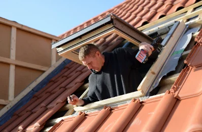 Pose de fenêtres de toit Velux à Courchamp